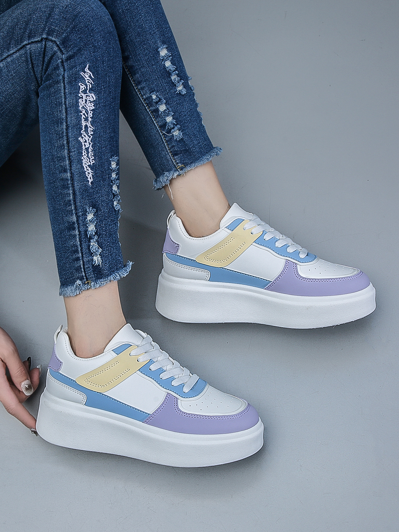color block lace up front flatform skate shoes details 10
